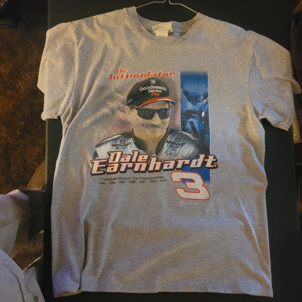 Dale Earnhardt Intimidator Size M